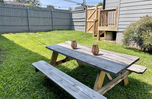 Belmont House | Altavista House - Renovated, Charming, & Walkable