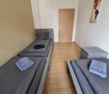 Suedvorstadt Apartment | Altbauwohnung direkt an der Karli mit Balkon - Netflix inklusive