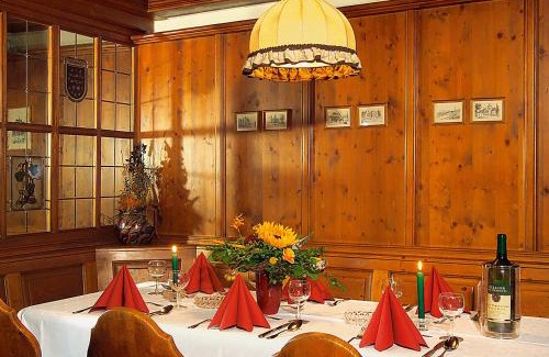 Jena Hotel | Altdeutsches Gasthaus Roter Hirsch