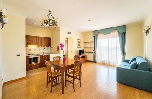 Pomezia House | Altea Suites Hotel Residence