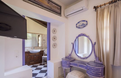 Paradhisos Apartment | Alterra Vita Double Room - Breakfast included!