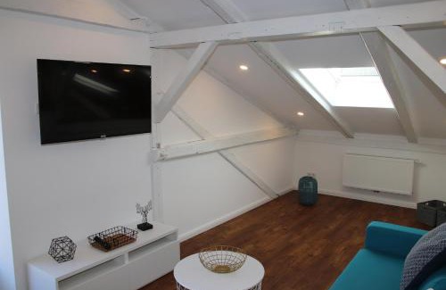 Zentrum Apartment | Altes Bahnhofsvorsteherhaus Wohnung oben