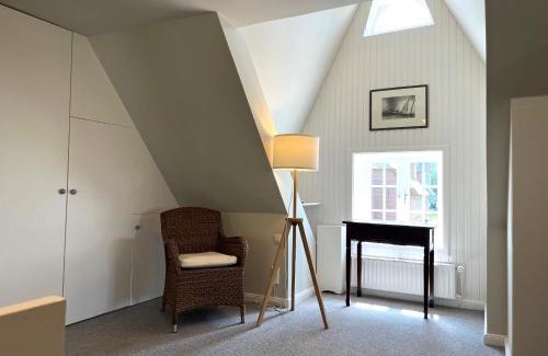 Großmorsum Apartment | Altes Friesenhaus Unterm Reet