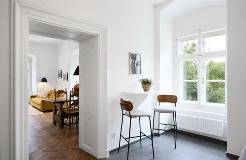 Laxenburg Apartment | Altes Schloss - Boutique Ferienwohnung