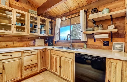 Lincoln Park House | Altitude Adjustment Lodge - Hot tub Sunset Lake Views
