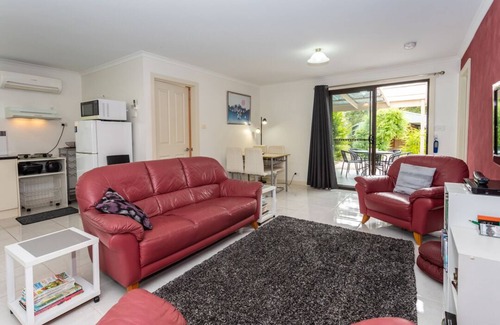 South Spreyton Cottage | ALTONA GARDEN RETREAT