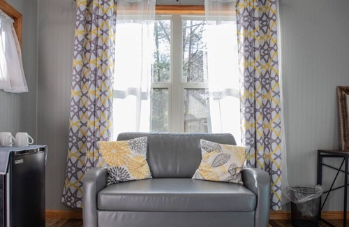 Saluda Cabin | Always a Great Idea To Unwind! Pet-Friendly, Near Green River Game Lands