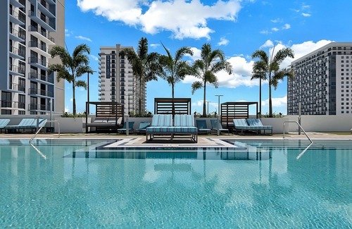 Doral Apartment | Always a Great Idea To Unwind! Onsite Parking, Swimming Pool, Pets Allowed