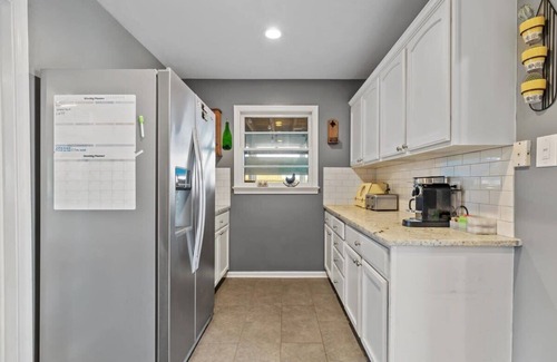 Belle Haven House | ALX Cape Cod 3-BR Near Old Town & Mount Vernon