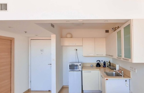Neve Tzedek Apartment | Alysse Eilat in Tel Aviv-Yafo