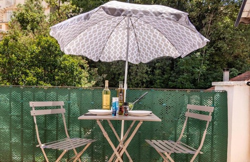 Amelie-les-Bains-Palalda Apartment | Amélie "vintage dream studio" with Sunny Terrace