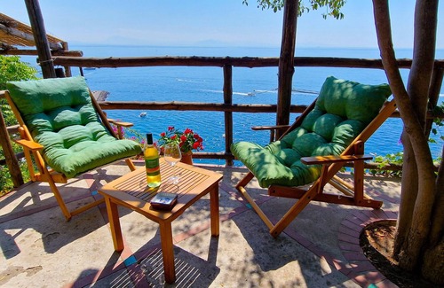 Pogerola Villa | Amalfi Detached Seafront Villa 🏡 Solarium ☀️ Terrace/BBQ ❤️ Walk to Beach 🏖️