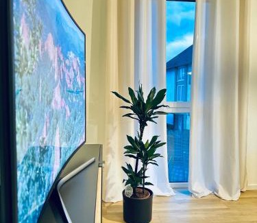 Rheinhausen Apartment | AMAO Grey - 86 m2 Apartment - Balcony - King-Size Beds - Free Parking - Near Europa-Park