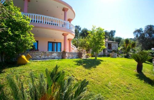 Agia Kiriaki Apartment | Amaryllis House