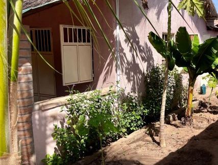 Batokunku Apartment | Amas Bungalow with internett