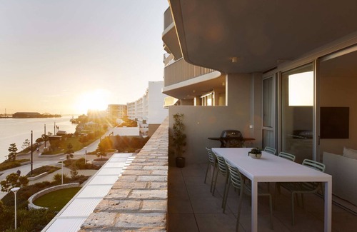 Newcastle Apartment | Amaya - 2 bedroom holiday apartment