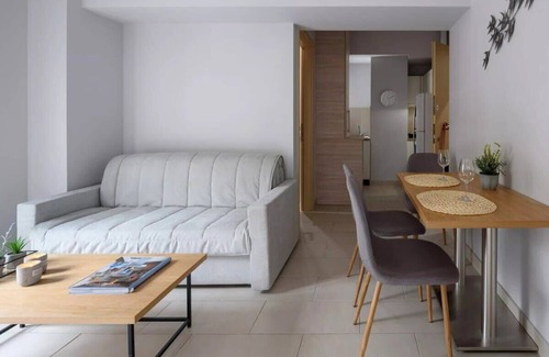 Kinosargous Apartment | Amazing 1BR Apartment in the Heart of Athens