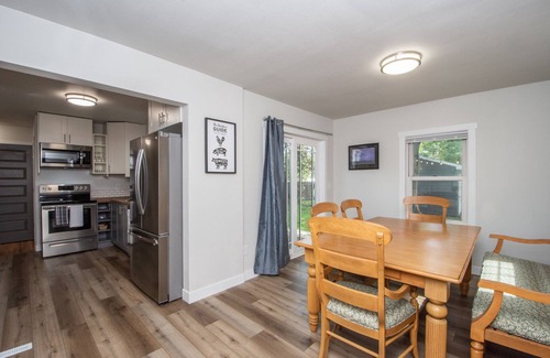 Fargo House | Amazing 2 Bedroom 1 Bathroom Upper Level Home