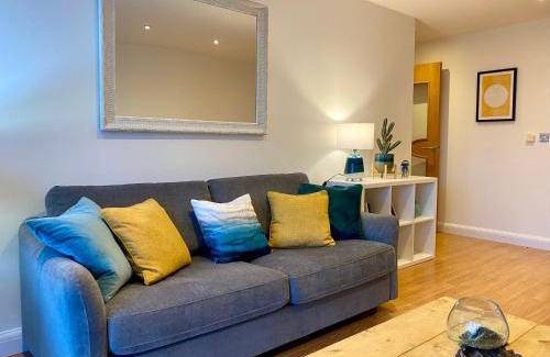 Newquay Apartment | Amazing 2-bedroom apartment with lovely sea views