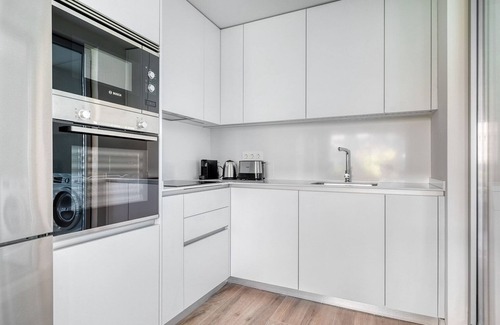 Las Acacias Apartment | Amazing 2BR w/amenities, in Madrid Rio