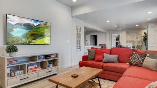 Oak Park House | Amazing 4-Bdrm WBackyard Paradise in Scottsdale