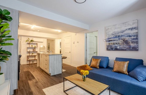 Griffintown Apartment | Amazing 4 Bedroom Unit in Downtown