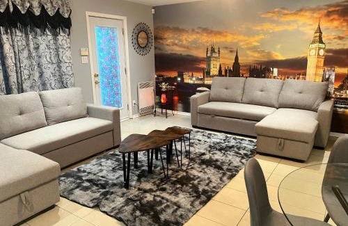 Maisonneuve House | Amazing 4-Bedrooms MONTREAL