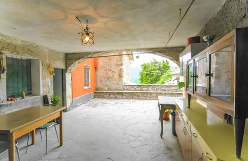 Arzeno Apartment | Amazing apartment in Codivara with WiFi