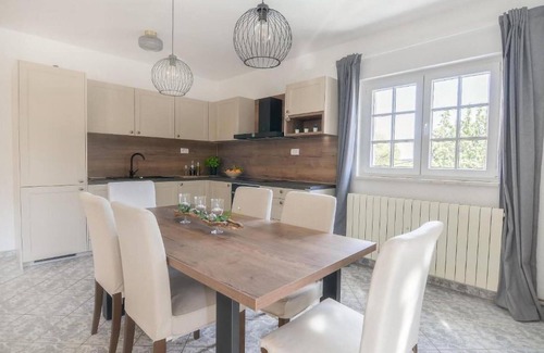 Pirovac Apartment | Amazing apartment in Kasic with WiFi