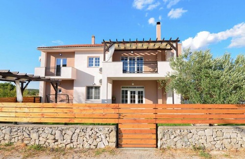 Pirovac Apartment | Amazing apartment in Kasic with WiFi