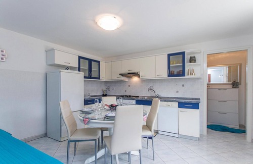Duga Luka Apartment | Amazing apartment in Labin with kitchen