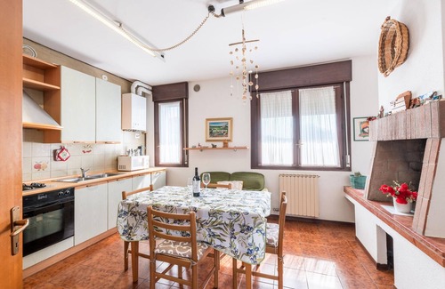 Villadose Apartment | Amazing apartment in Villadose (RO)