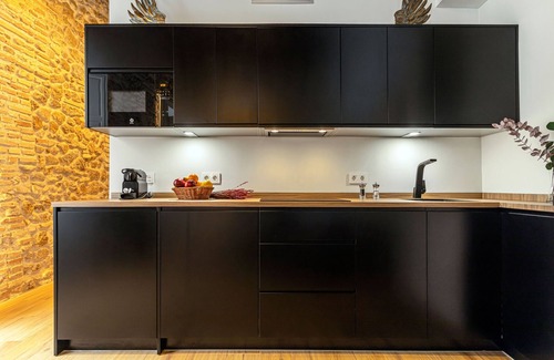 Old Town Apartment | Amazing apartment with balconies in city center. Plaza España III
