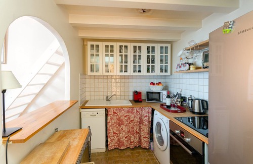 Quartier de la Place-Vendome Apartment | Amazing apartment with loft & tons of charm by The Louvre & Tuileries Garden!