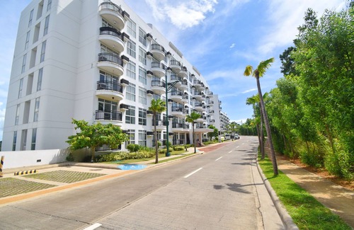 Yapak Condo | Amazing Apartment with Private Beach & Pool