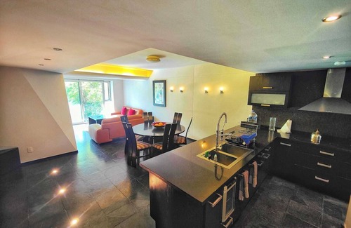 La Condesa Apartment | Amazing Balcony Park view Condo. Rooftop heated pool.Condesa/Roma norte District