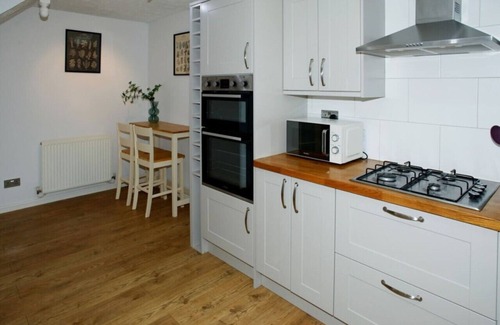 Cambridge House | Amazing City Location -Large Home - Close to River