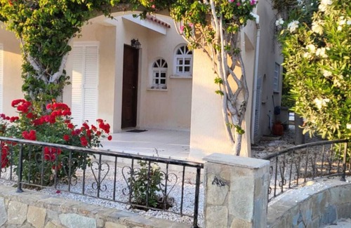 Peyia Town Villa | Amazing Cyprus 3bdr Villa Private Pool&Garden by Sea