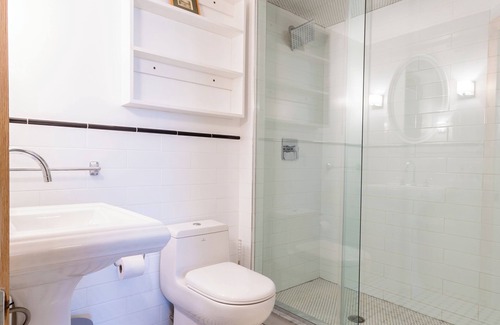 Central Park North Apartment | AMAZING DUPLEX IN CENTRAL HARLEM WITH 2 LARGE BEDROOMS 2 BATHROOMS AND A TERRACE