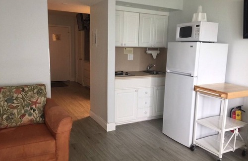 Indialantic By The Sea Resort | Amazing Family Beach Retreat | Oceanfront Suite w/Patio | Pets Allowed