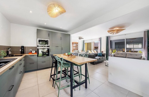 Saint-Meloir-des-Ondes House | Amazing home in Saint-Méloir-des-Ondes