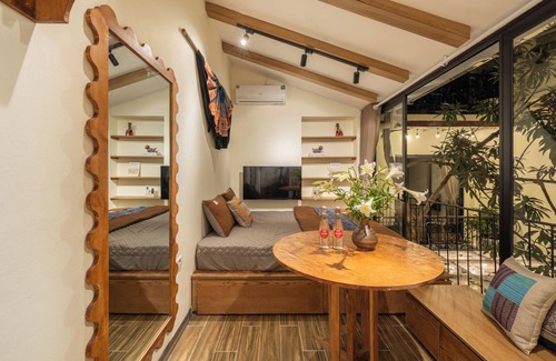 Trang Tien Apartment | Amazing French VILLA Hoan Kiem Lake