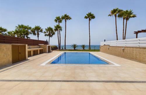 Pervolia Villa | Amazing frontline beach villa