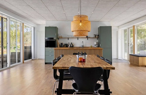 Sømarken House | Amazing home in Aakirkeby with WiFi