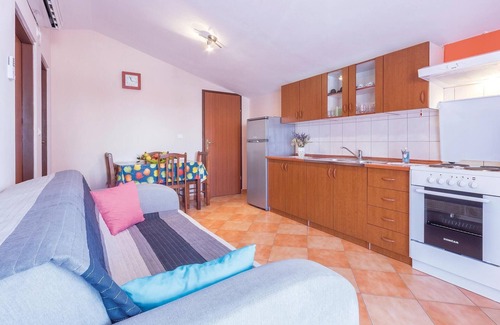 Barbariga House | Amazing home in Betiga with WiFi