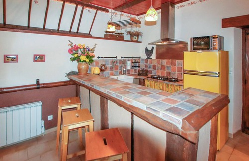 Chassiers House | Amazing home in Chassiers with WiFi
