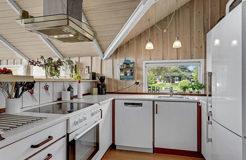 Øer Strand House | Amazing home in Ebeltoft with house sea view