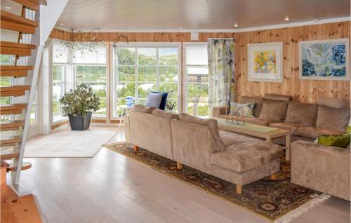 Fla Municipality House | Amazing Home In Eggedal With Kitchen