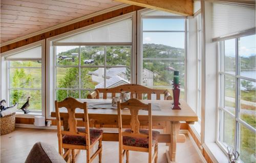Fla Municipality House | Amazing Home In Eggedal With Kitchen