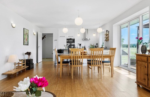 Fjellerup Strand House | Amazing home in Glesborg with WiFi